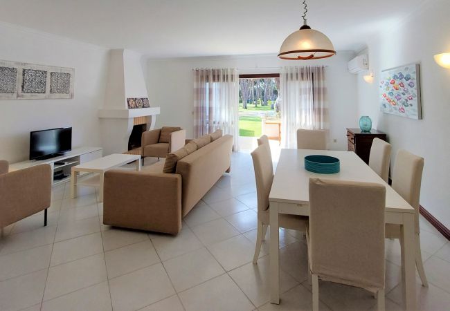Casa geminada em Vilamoura - Vilamouratenis Blue by SAPvillas Casa geminada em Vilamoura - Vilamouratenis Blue by SAPvillas