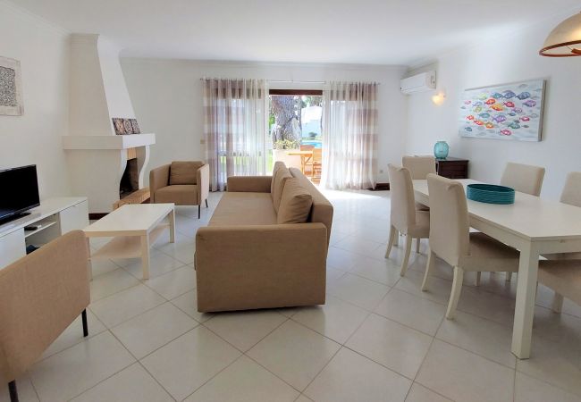 Casa geminada em Vilamoura - Vilamouratenis Blue by SAPvillas Casa geminada em Vilamoura - Vilamouratenis Blue by SAPvillas