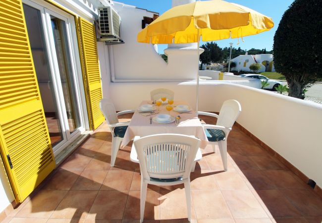 Casa geminada em Vilamoura - Aldeia do Golfe Sol by SAPvillas Casa geminada em Vilamoura - Aldeia do Golfe Sol by SAPvillas