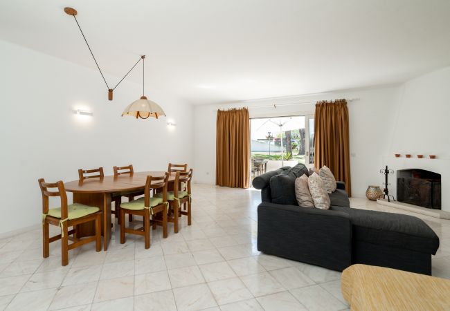 Casa geminada em Vilamoura - Vilamouratenis Sunscape by SAPvillas