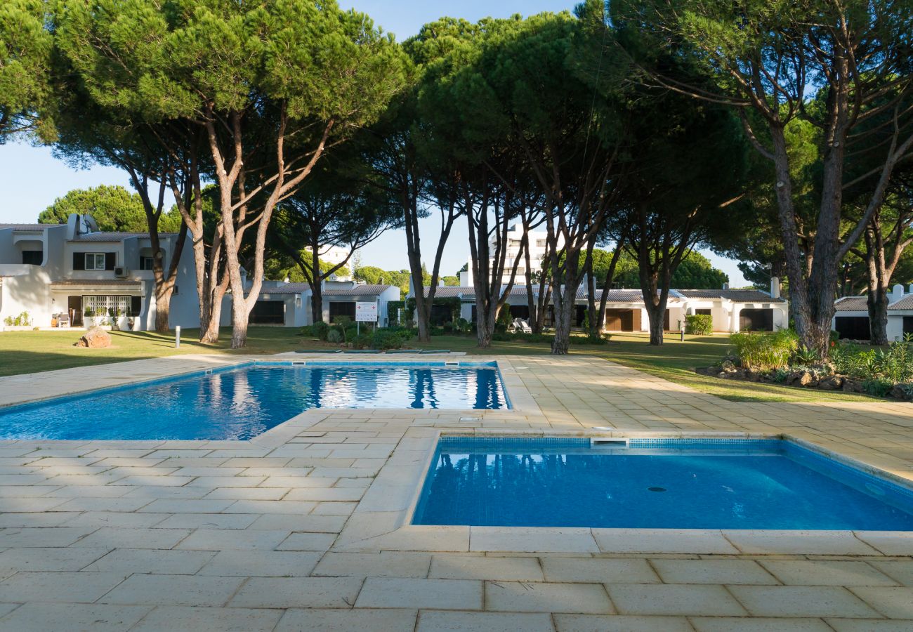 Casa geminada em Vilamoura - Vilamouratenis Green by SAPvillas