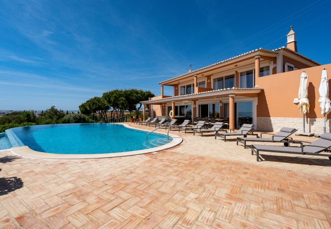 Villa em Ferragudo - Monte da Bela Vista by SAPvillas