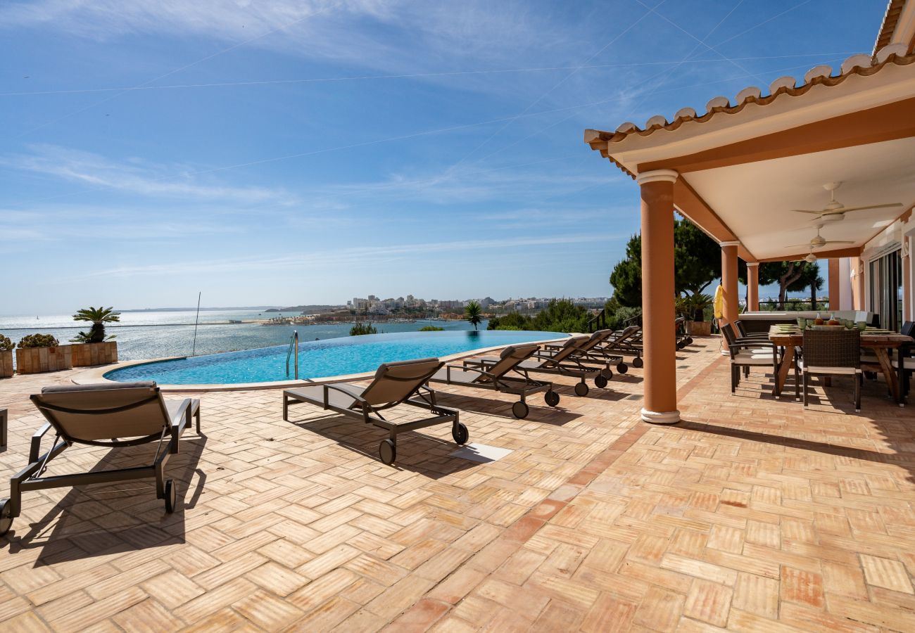 Villa em Ferragudo - Monte da Bela Vista by SAPvillas