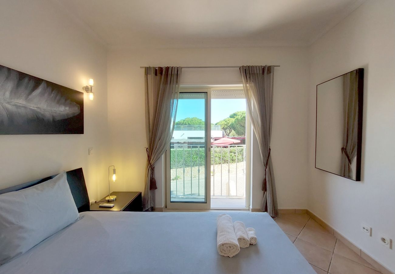 Casa geminada em Quarteira - Vilapeti by SAPvillas