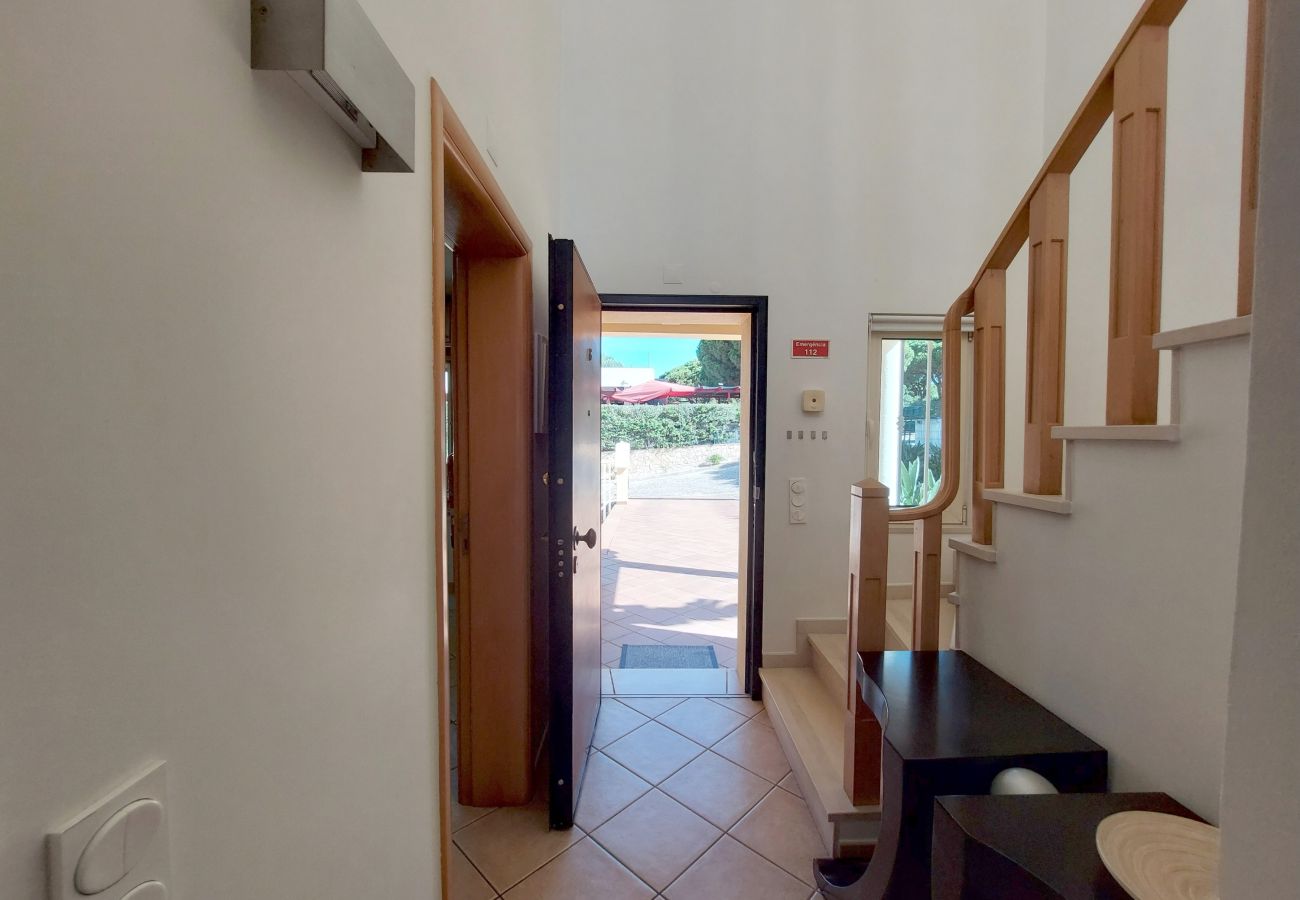 Casa geminada em Quarteira - Vilapeti by SAPvillas