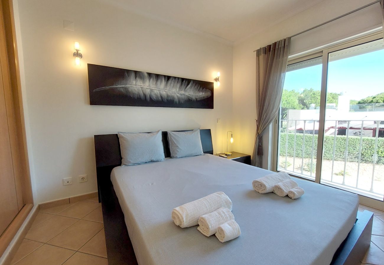 Casa geminada em Quarteira - Vilapeti by SAPvillas