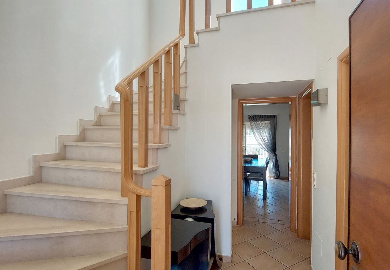 Casa geminada em Quarteira - Vilapeti by SAPvillas