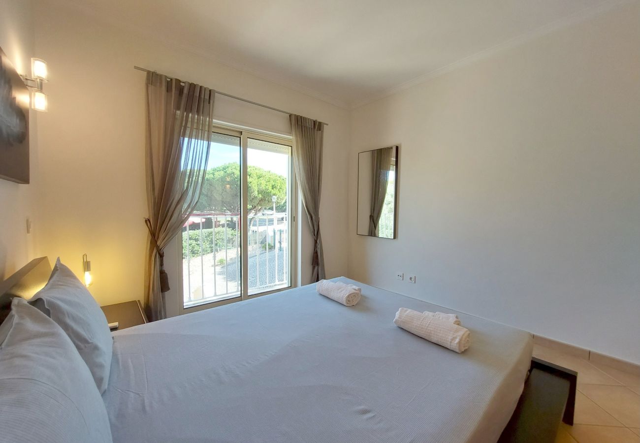 Casa geminada em Quarteira - Vilapeti by SAPvillas