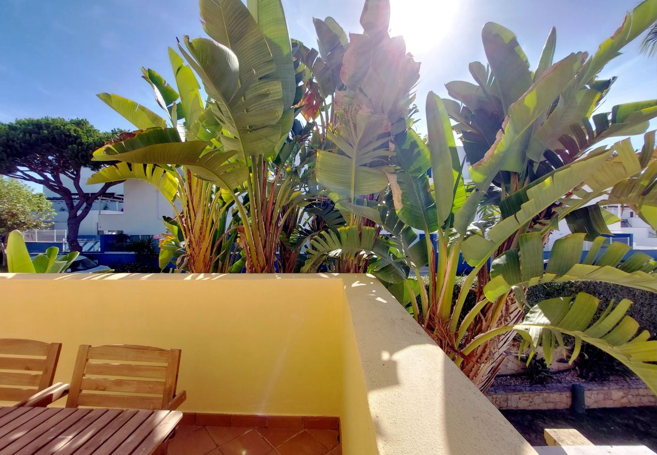 Casa geminada em Quarteira - Vilapeti by SAPvillas