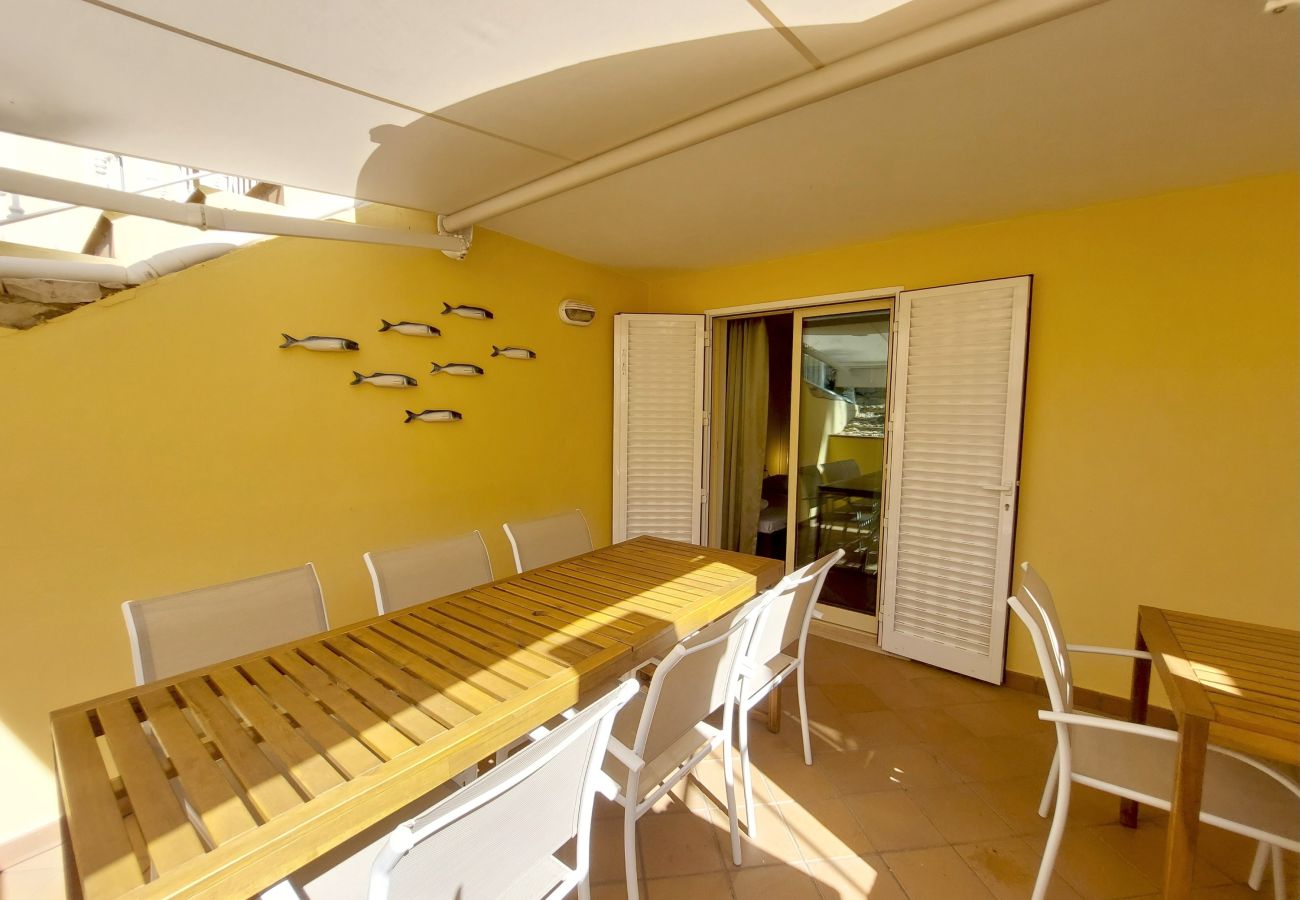 Casa geminada em Quarteira - Vilapeti by SAPvillas