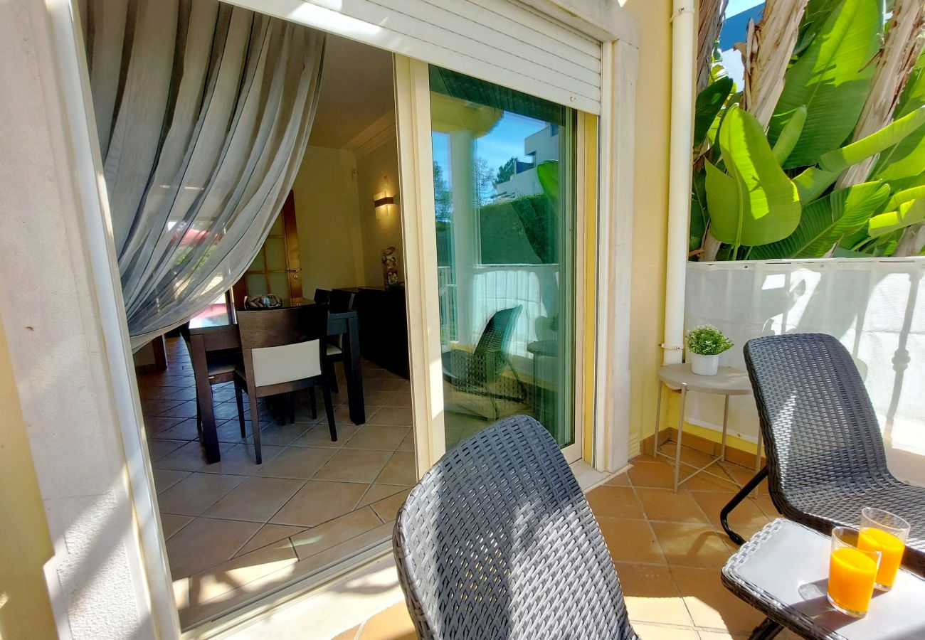Casa geminada em Quarteira - Vilapeti by SAPvillas