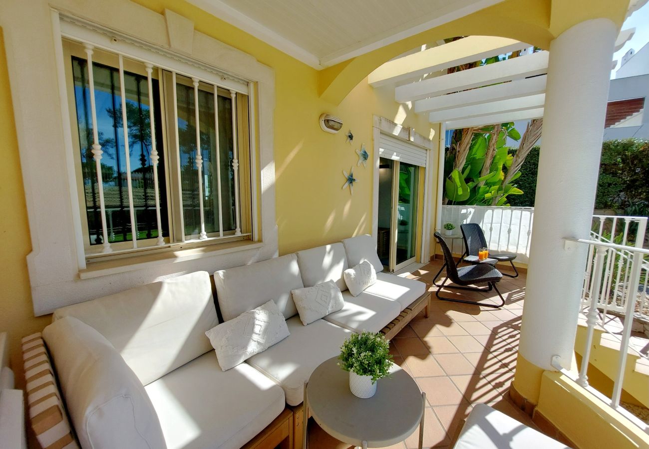 Casa geminada em Quarteira - Vilapeti by SAPvillas