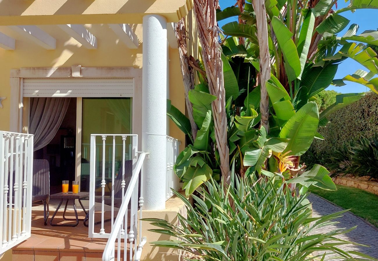 Casa geminada em Quarteira - Vilapeti by SAPvillas