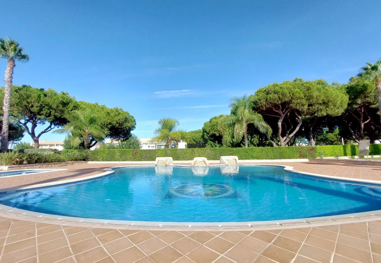 Casa geminada em Quarteira - Vilapeti by SAPvillas