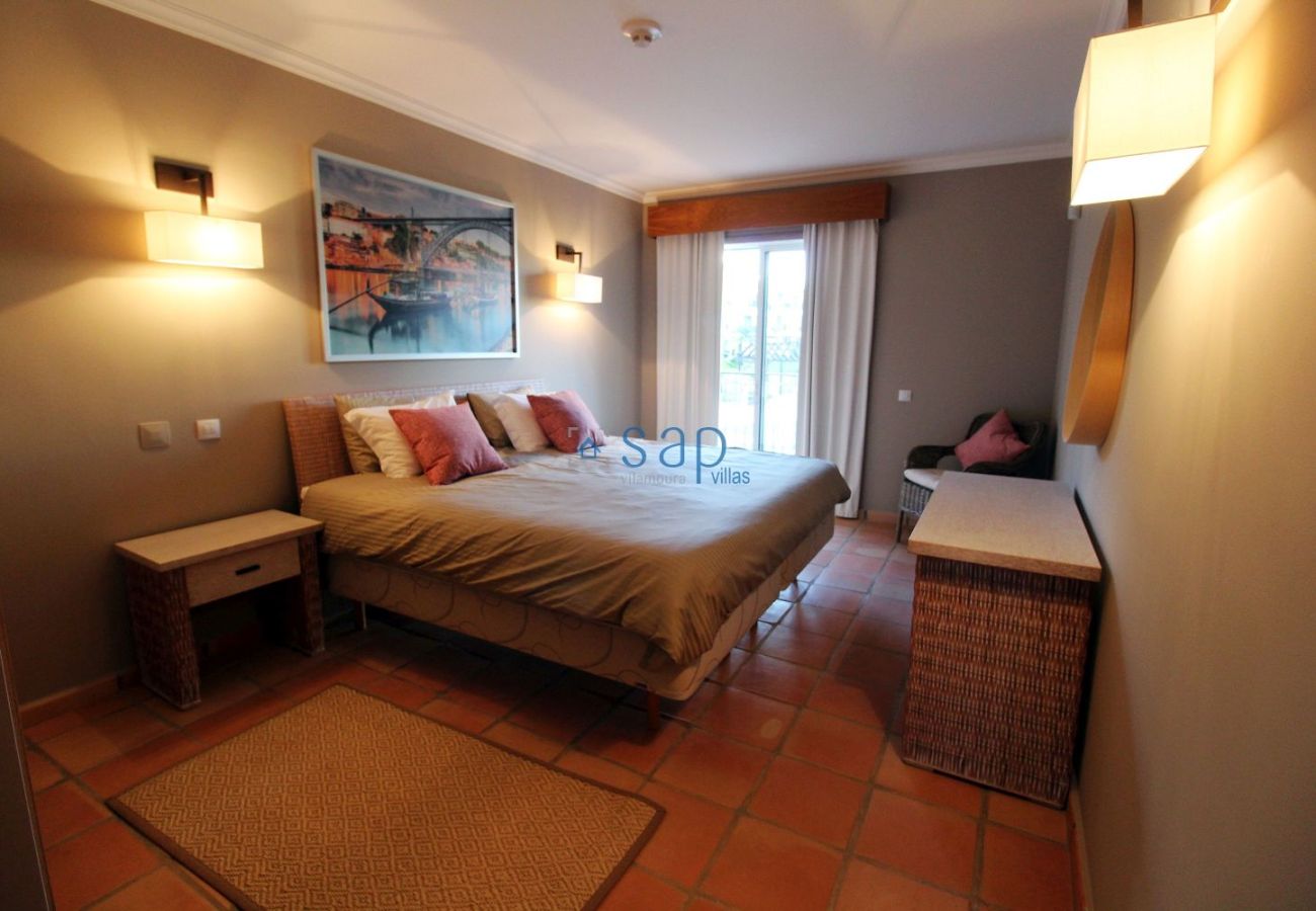 Apartment in Quarteira - 3-bedroom apartment for monthly rent in Vila Sol