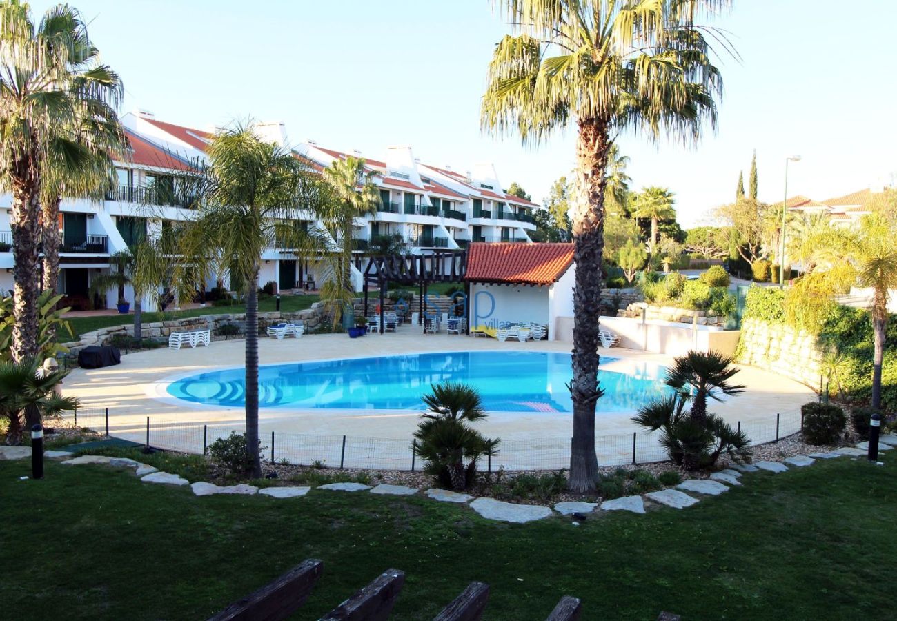Apartment in Quarteira - 3-bedroom apartment for monthly rent in Vila Sol