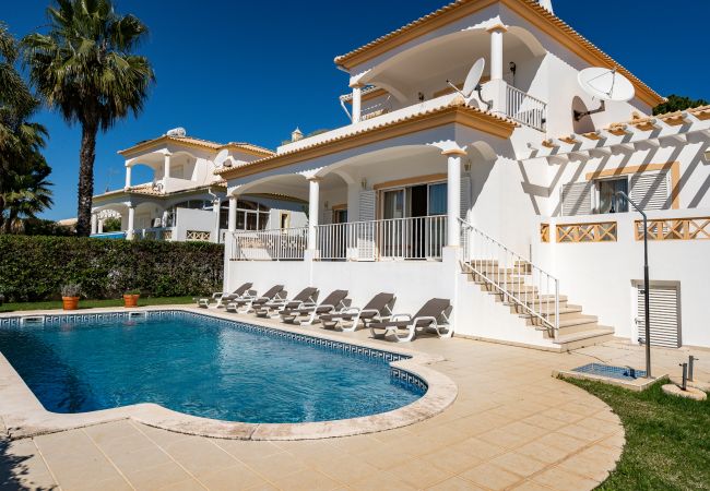 Villa in Vilamoura - Villa White Cottage by SAPvillas Villa in Vilamoura - Villa White Cottage by SAPvillas