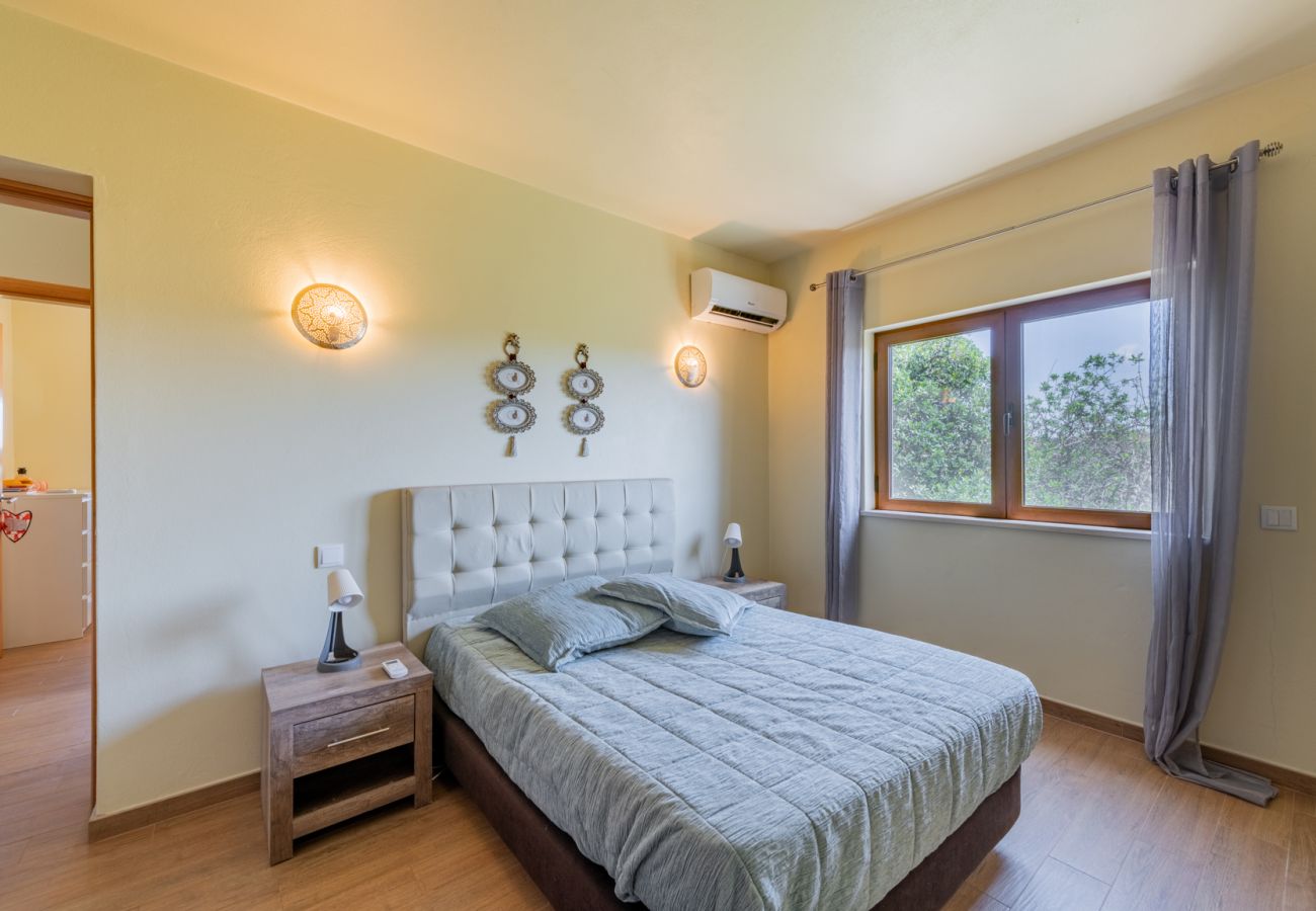 Villa/Dettached house in Santa Catarina Fonte Bispo - 4 bedroom villa with private pool - Corte do Peso (Stª Catarina Fonte do Bispo)