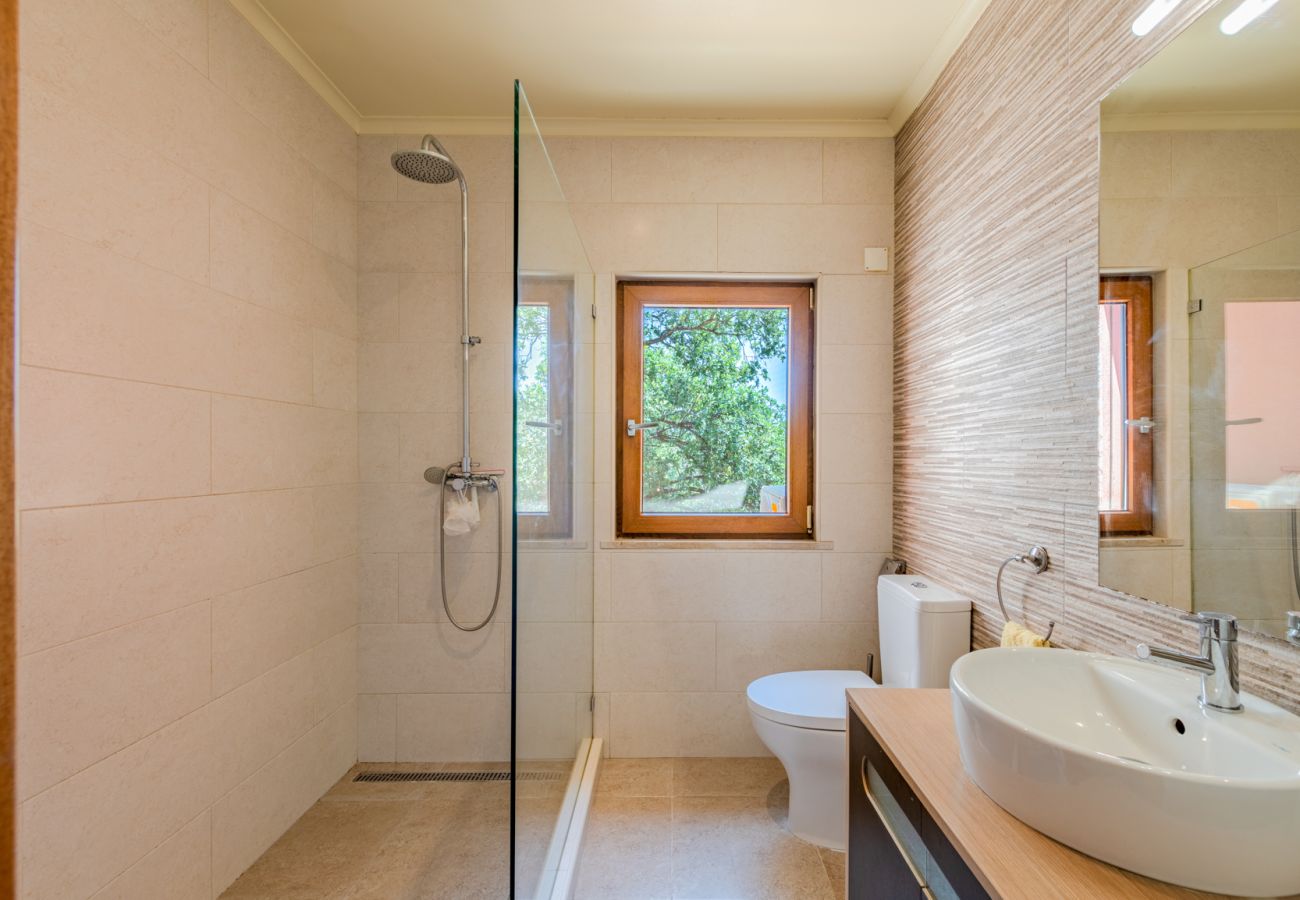 Villa/Dettached house in Santa Catarina Fonte Bispo - 4 bedroom villa with private pool - Corte do Peso (Stª Catarina Fonte do Bispo)