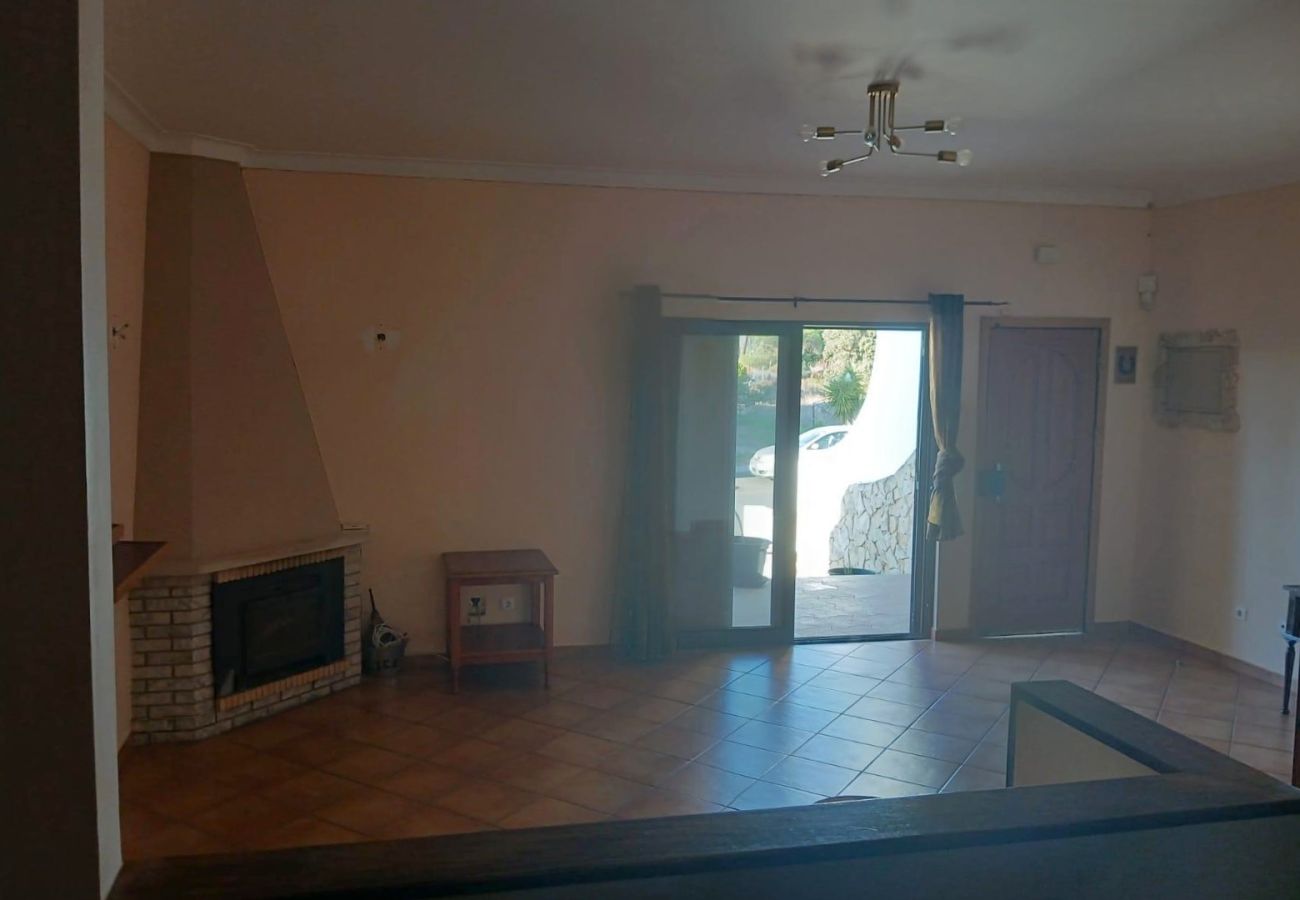 Terraced House in Gambelas - V3+1 Gambelas for sale | Garage and garden