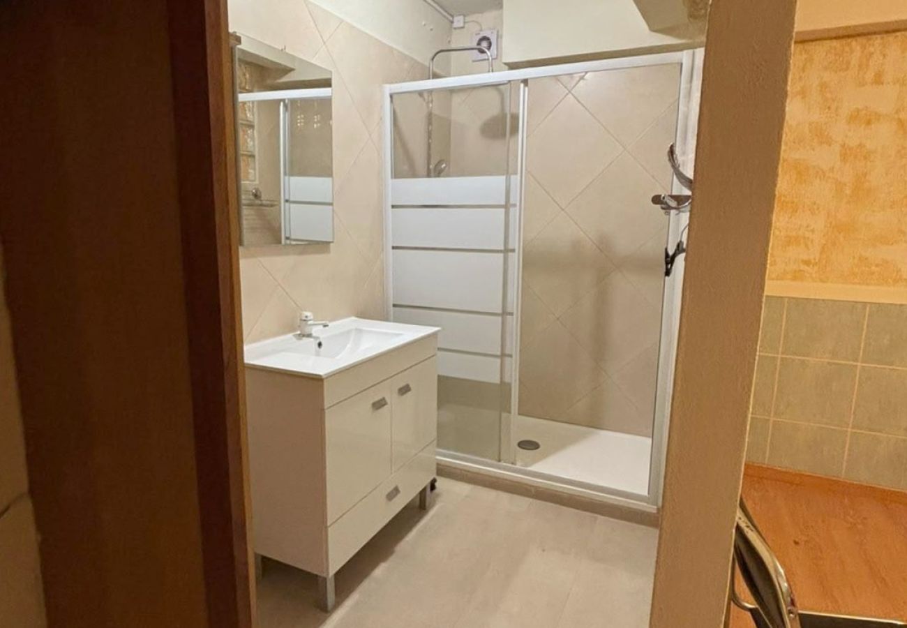 Terraced House in Gambelas - V3+1 Gambelas for sale | Garage and garden