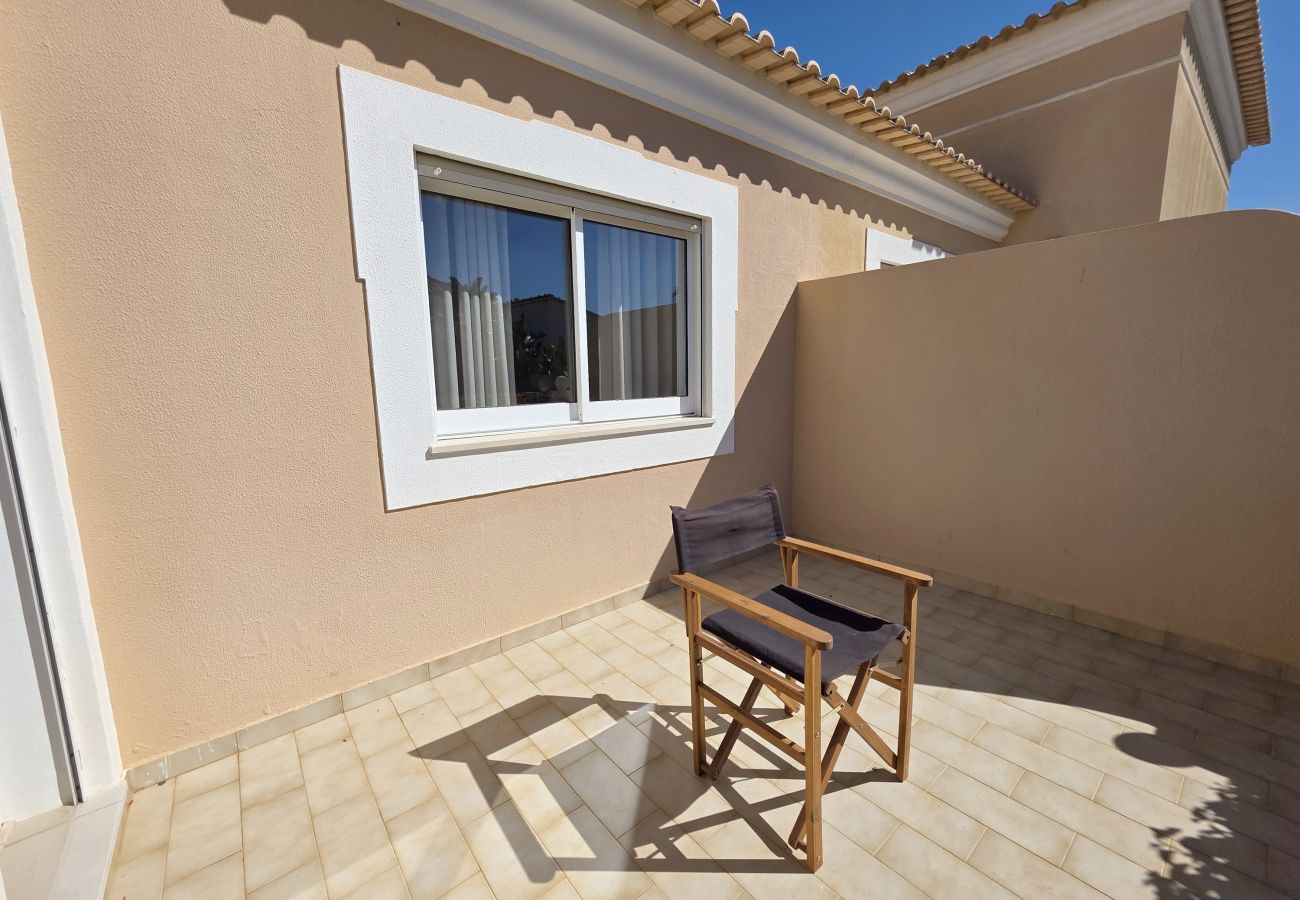 Apartamento en Vilamoura - Apartamento de 2 habitaciones en alquiler anual, a 800 metros del puerto deportivo de Vilamoura.