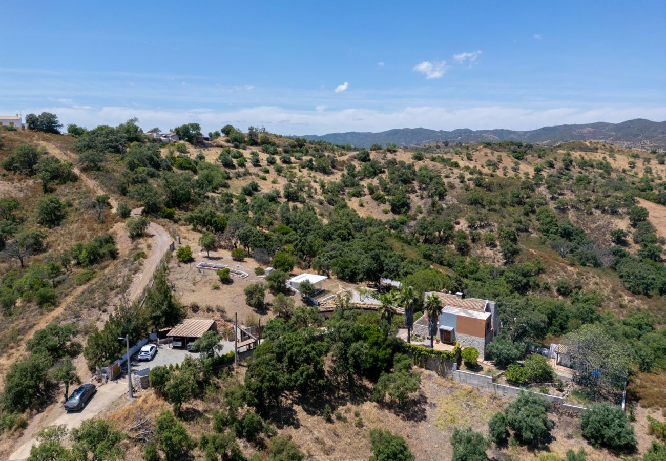 Villa en Santa Catarina Fonte Bispo - Villa de 4 dormitorios con piscina privada - Corte do Peso (Stª Catarina Fonte do Bispo)