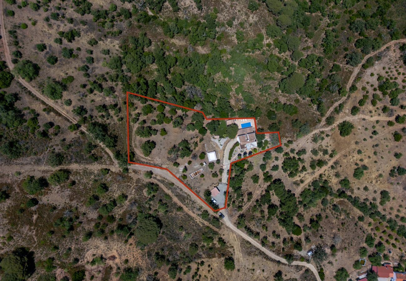 Villa en Santa Catarina Fonte Bispo - Villa de 4 dormitorios con piscina privada - Corte do Peso (Stª Catarina Fonte do Bispo)