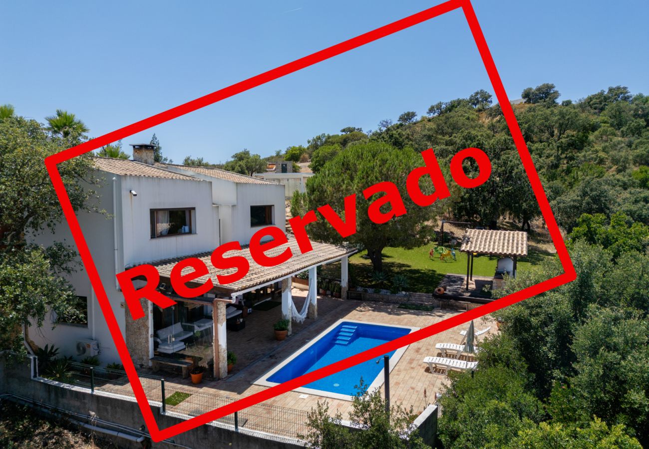 Villa en Santa Catarina Fonte Bispo - Villa de 4 dormitorios con piscina privada - Corte do Peso (Stª Catarina Fonte do Bispo)