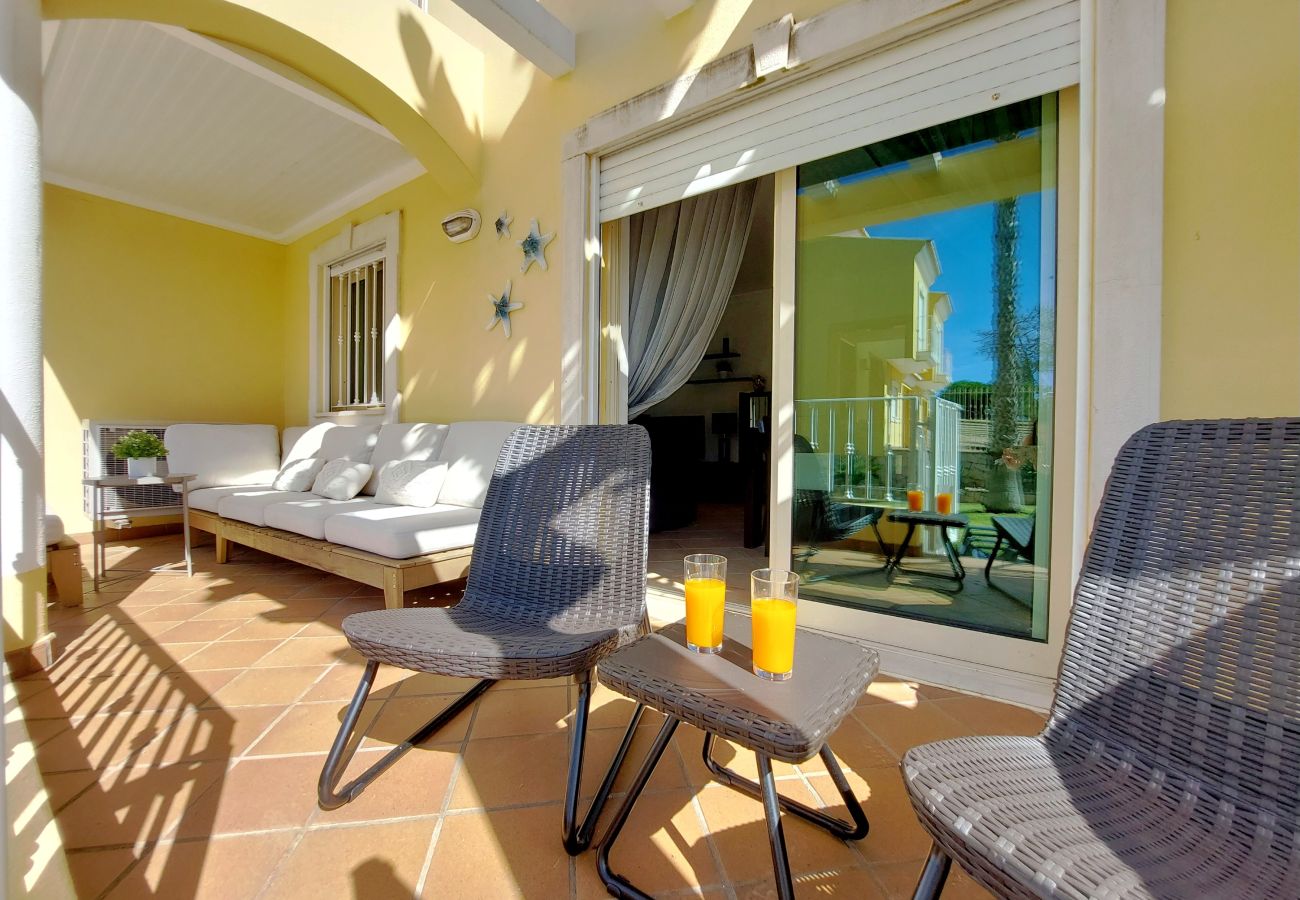 Maison mitoyenne à Quarteira - Vilapeti by SAPvillas