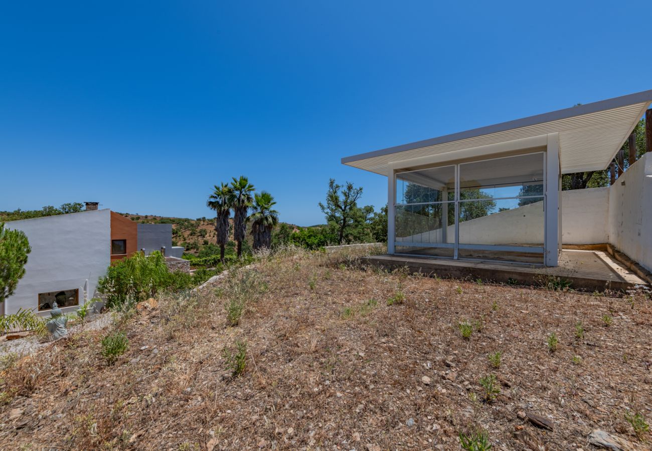 Villa em Santa Catarina Fonte Bispo - Moradia V4 com piscina privada - Corte do Peso (Stª Catarina Fonte do Bispo)