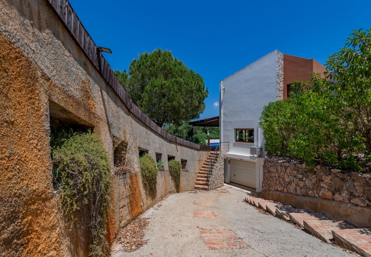 Villa em Santa Catarina Fonte Bispo - Moradia V4 com piscina privada - Corte do Peso (Stª Catarina Fonte do Bispo)