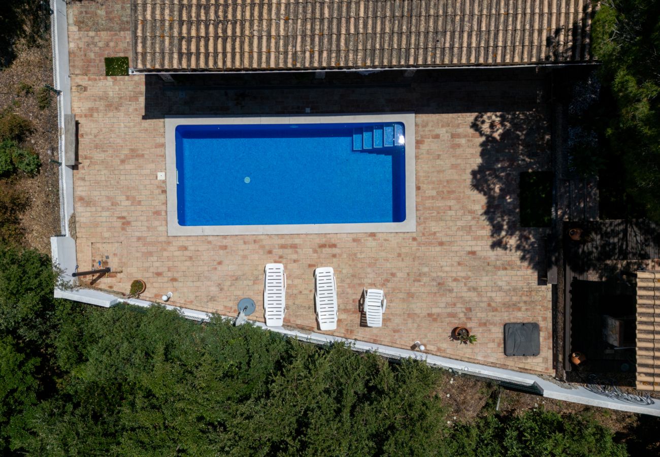 Villa em Santa Catarina Fonte Bispo - Moradia V4 com piscina privada - Corte do Peso (Stª Catarina Fonte do Bispo)